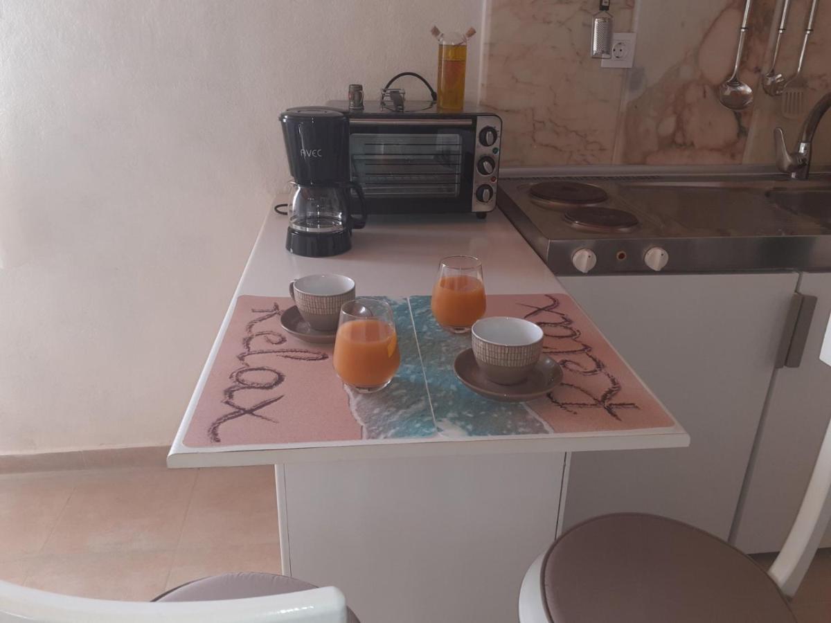 White Manolia Cottage Kato Korakiana Extérieur photo