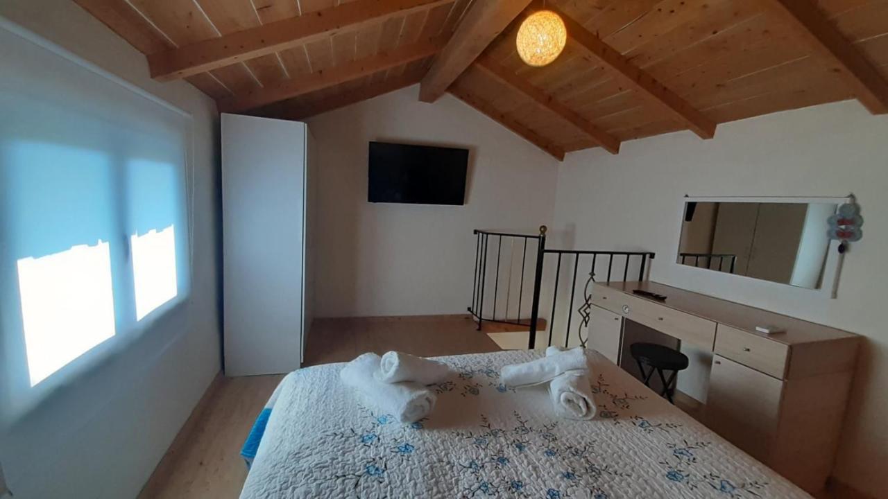 White Manolia Cottage Kato Korakiana Extérieur photo