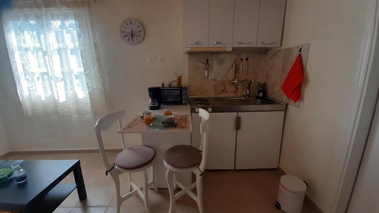 White Manolia Cottage Kato Korakiana Extérieur photo